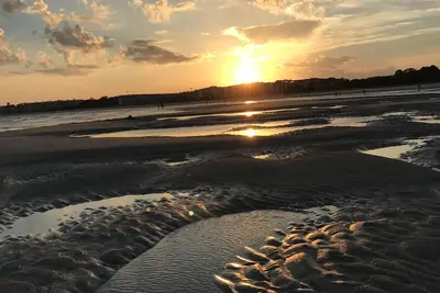 Fletc accepté. Les Snowbirds sont les bienvenus! Vue sur les marais et 1 pâté de maisons à East Beach!