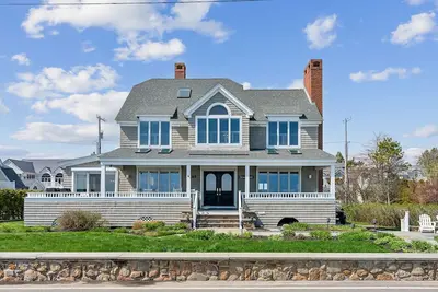 Image de Spectaculaire Oceanfront Beach House sur la plage de Gooch