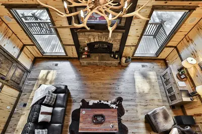 Image de Best Kept Secret 3br, 3bth Luxury Cabin 11 8-personne Baignoire à remous