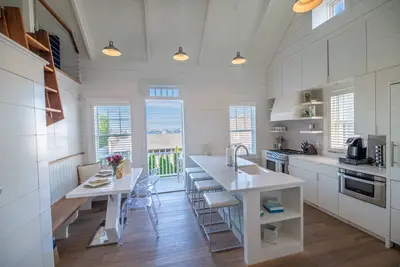 Image de Luxueux cottages avec vue sur le port! Marchez et faites du vélo à tout!