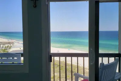 Image de Bonheur du front du golfe, extrémité silencieuse du Pcb / Hwy 30a, balcons face à l'océan et au lac Nouveau A / C