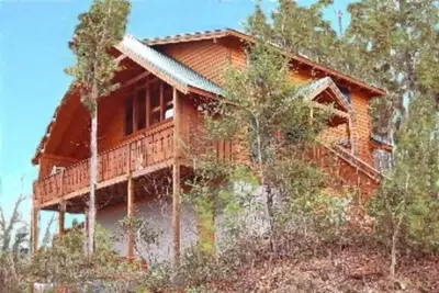 Image de Grande cabine de luxe située à proximité du centre-ville de Gatlinburg et de Pigeon Forge