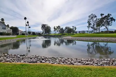 Image de Front de lac sur le terrain de golf! ! ! Pas de taxes pour séjour de 27 nuits ou plus.