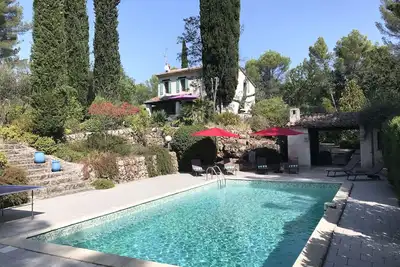 Image de Charmant Mas en pierre ♥ de Provence. Piscine privée et jardin 4b / 3b, idéal pour les groupes