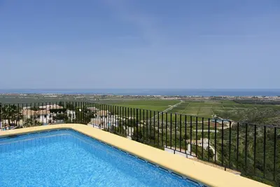 Image de Villa individuelle avec piscine privée et vue imprenable sur la mer à Monte Peogo, près de Denia