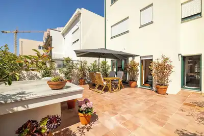 Image de Maison de luxe centre-ville avec terrasse