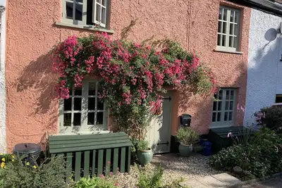 Image de Cottage de caractère du 17ème siècle dans le joli village du Devon