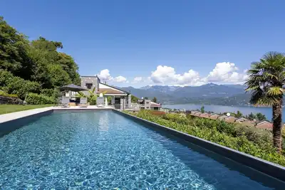 Image de Baveno Lake View + Jardin privé + Piscine Swiming