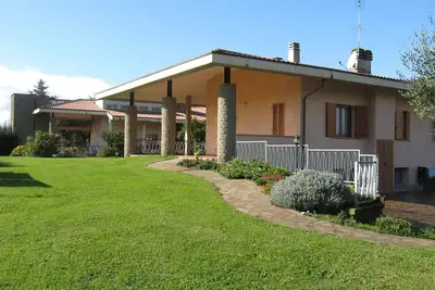 Image de Villa avec jardin près du lac de Bracciano, à 30 km de Rome