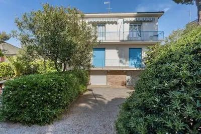 Image de Appartement avec jardin et 10 lits, à 50 mètres de la plage