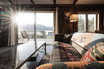 Image de The Cottage ~ maison du centre-ville calme, vue imprenable, distance de marche de tout