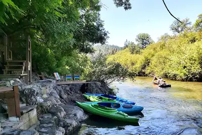 Image de Haut de gamme - Escapade au pays du vin @ ~ Plage privée, kayaks ~ Spa, sauna, bases, 3-5 nuits