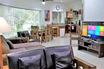 Image de Condo Bellmare Luxe devant le lagon 4 marches à la piscine privée 1 min de la plage