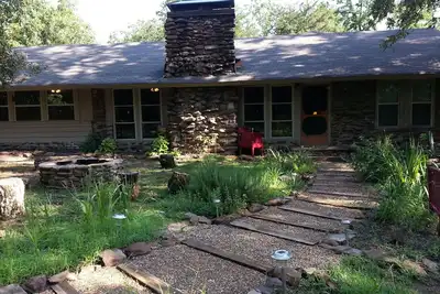 Image de Apportez votre famille de profiter de la paix de notre famille de Petit Jean!