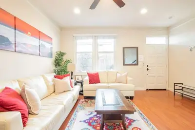 Image de Luxury Family Townhouse3, 2 blocs de plage / baie! A / C Bbq Garage Lit de bébé