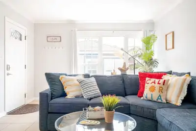 Image de Vue sur l'océan, 2 blocs de la plage / restaurants / épicerie, A / C, vélos, équipement de plage