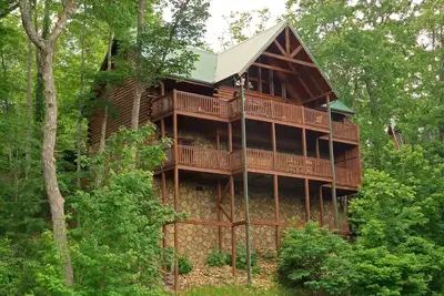Image de Closer To Home - Luxueux chalet de montagne dans les Smokies