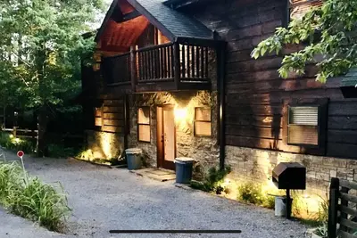 Image de 🍁2 King Master Suites, Arcade, Prime Location, Easy Access, Dollywood 6 Miles🍁