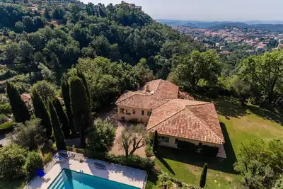 Image de Proche de St Paul de Vence - Villa récente, vue imprenable
