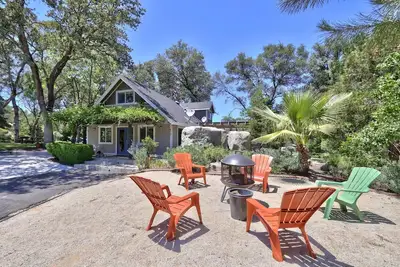 Image de Maison de campagne, belle superficie, grande crique, piscine