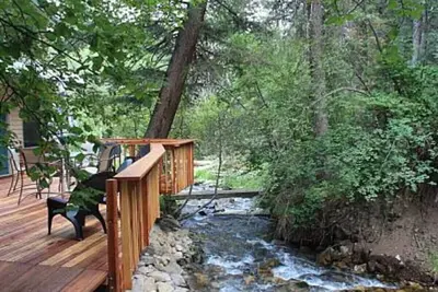 Image de Accueille les enfants, les animaux de compagnie, les familles - The Cottage on the Stream
