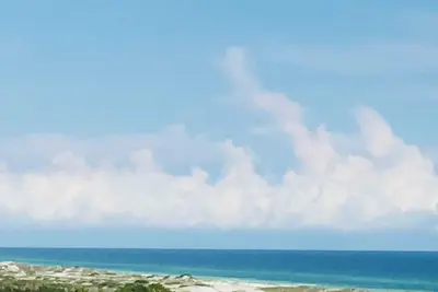 Image de Condo Impressionnant Au Sommet De Tops'L Entre La Plage Et Le Club Racquet - De Grandes Vues!