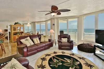 Image de Condo en bord de mer * Non-Driving Beach * Piscine * Wifi gratuit / Parking * Vélos * Équipement de plage.