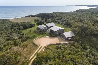 Image de Spectaculaire Oceanfront, 4 Br / 4 bath, Hottub, plage privée, Tennis, Ac, WiFi