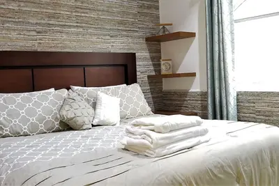 Image de Condo Bellmare B1 Water Front Lagoon 4 marches à la piscine 1 Min. de la plage