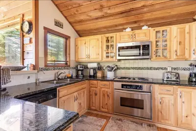 Image de Snowcreek # 315-Sleeps 8 w / certaines des meilleures vues de Mammouth des montagnes et de l'étang!