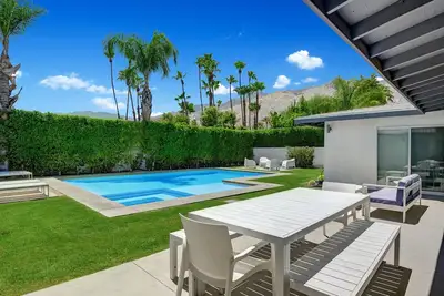 Image de Orangetini Mid-Century Hollywood Style Régence Retreat! Promotions de dernière minute!