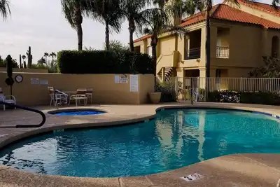 Image de Détendez-vous à tout moment de l'année au «Racquet Club Resort à Scottsdale Ranch! »
