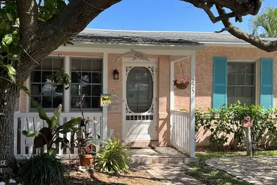 Image de Cocoa Beach Stay Cottage Downtown 225 - Marchez jusqu'à la plage!
