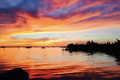 Image de Bungalow historique au coeur du quartier des arts!