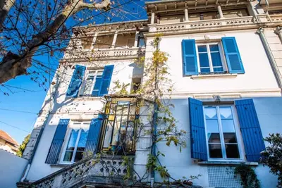 Image de Remises sur maison lumineuse, coeur de Provence, parking, à distance de marche de