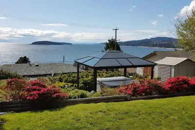 Image de Blue Waters Cottage - Cottage avec le Million $ Voir!