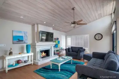 Image de Maison de ville spacieuse de Solana Beach! Spécial printemps 175 $ par nuit!