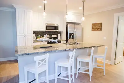 Image de Entièrement rénové Familiale Bungalow!