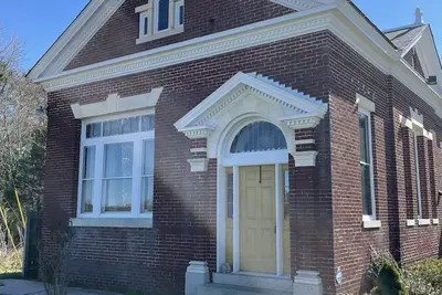 Image de Vintage Railroad Banque restauré à une belle maison loin de la maison
