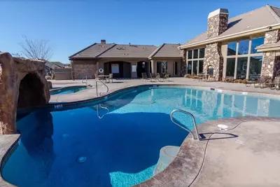 Image de Wow, Ce Qu'Une Vue: Golf, natation, randonnée, vélo, Zion's: Relax