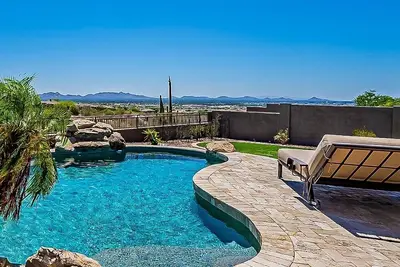 Image de Magnifique maison personnalisée avec une vue imprenable sur la montagne et la ville!