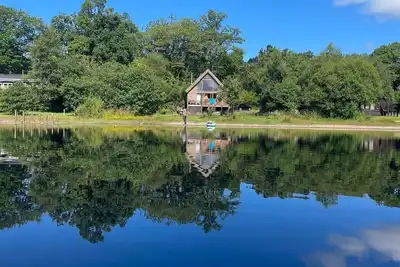 Image de Lochside Lodge de luxe avec bain à remous sur la rive du Loch Awe