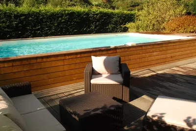 Image de Piscine chauffée, sauna, étang, forêt à 10' de l'Océan