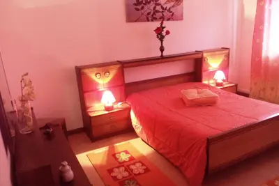 Image de Appartement T2 Aracelli avec terrasse et balcon.