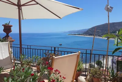 Image de Magnifique terrasse panoramique Ă Castel di Tusa - climatisation et wi-fi