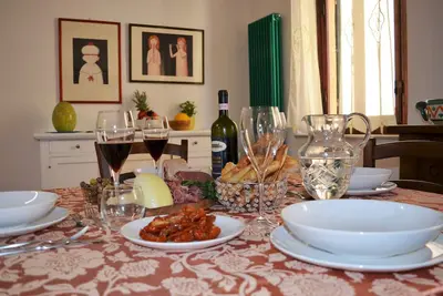 Image de Vous ÊTES Dans Le Centre Historique, Un Appartement Confortable, Confortable Et CLIMATISÉ