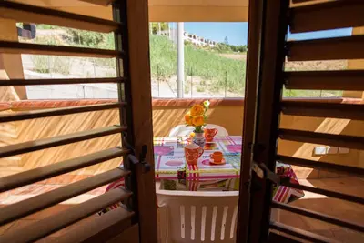 Image de Appartement 3 lits, 190 mètres de la mer, wi-fi, d'un court de tennis / football