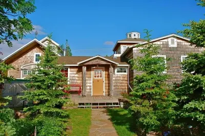 Image de Cabine de North Shore Pêcheur. Pittoresque, Logement historique.