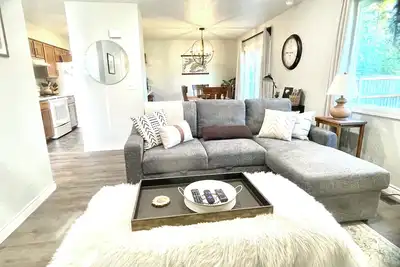 Image de 5 étoiles! Maison mise à jour invités aiment! Hôpitaux centraux - Uaa - W / D