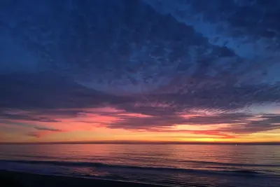 Image de Confort cĂ´tier avec une courte promenade vers les falaises et la plage